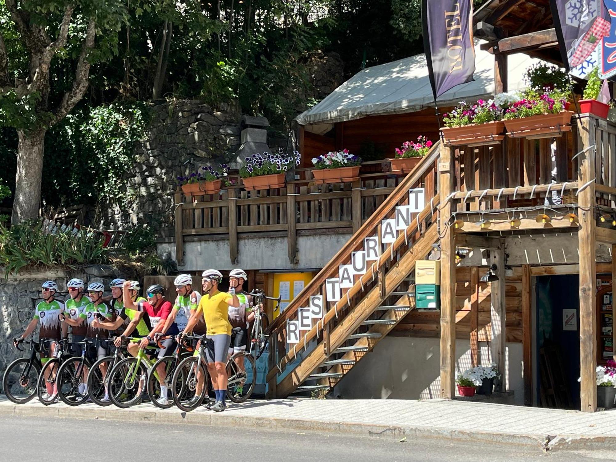 Hotel Des Alpes - Skiers & Bikers Lodge La Grave Zewnętrze zdjęcie